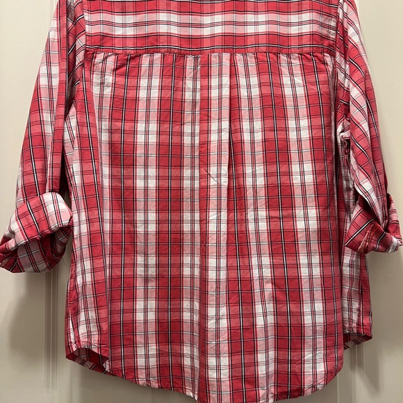 St John’s Bay Women’s Plus plaid button up long sleeve shirt. Size 1X - Picture 2 of 4